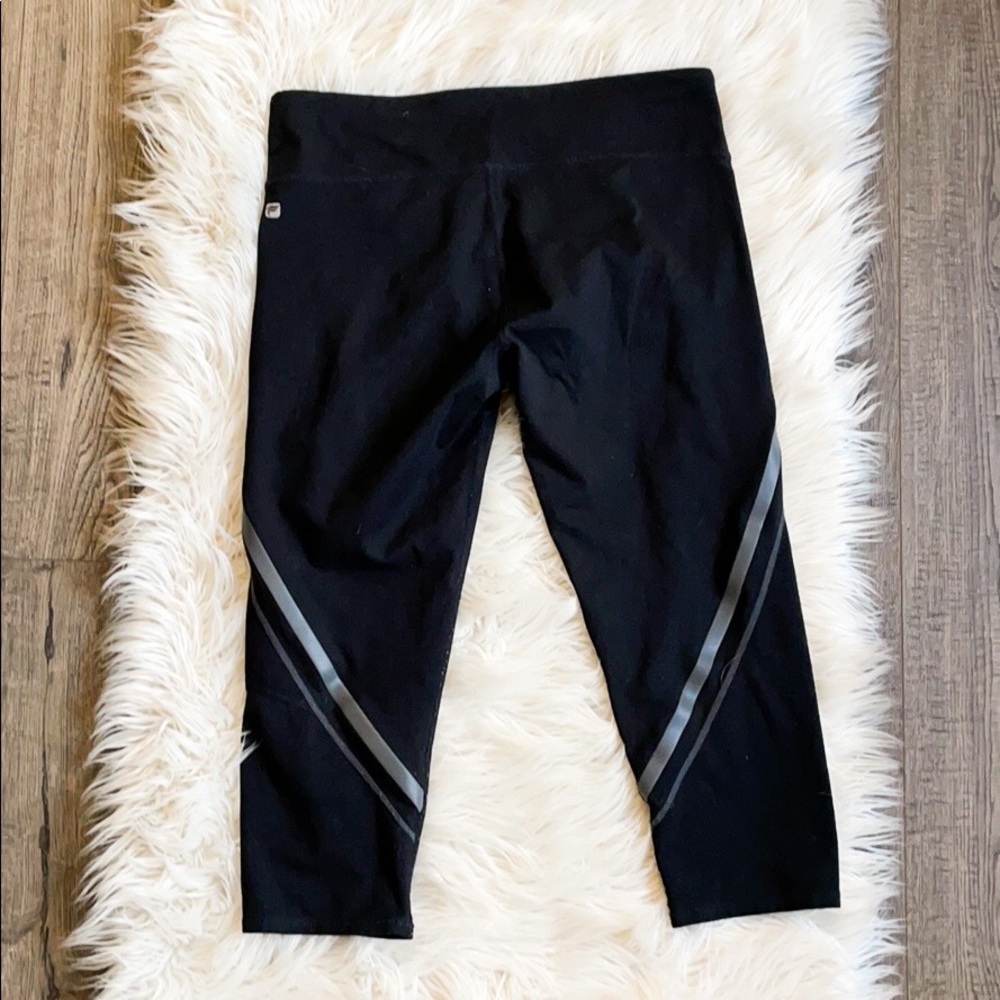 Fabletics Crops - Picture 2 of 3